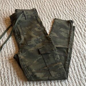 Camo AE high rise jegging crop